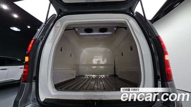 Hyundai Starex 2019 — photo 26