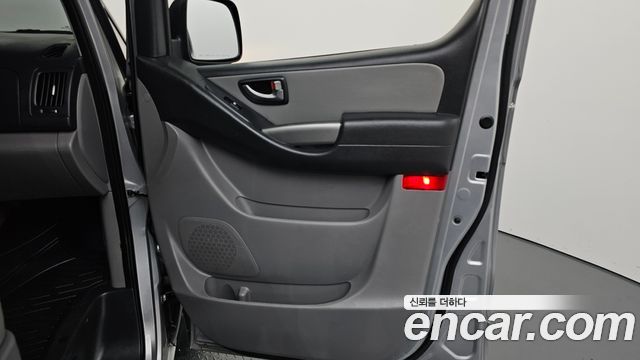Hyundai Starex 2019 — photo 14