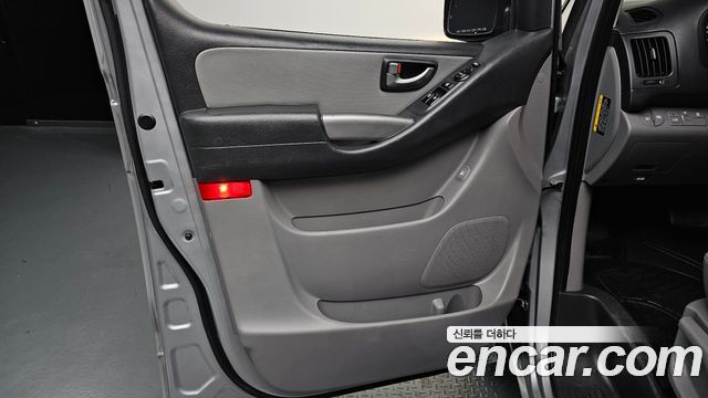 Hyundai Starex 2019 — photo 15