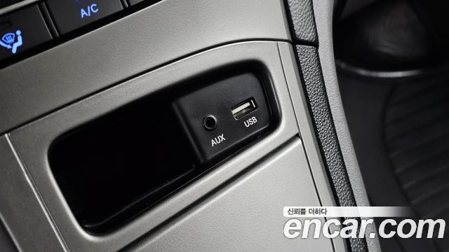 Hyundai Starex 2019 — photo 28