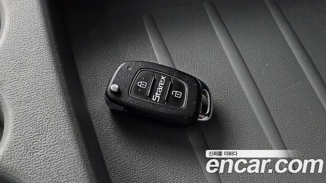 Hyundai Starex 2019 — photo 29