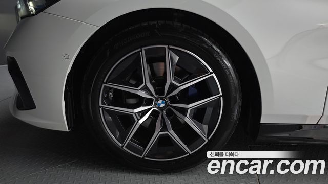 BMW 5-Series 2026 — photo 5