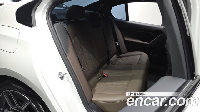 BMW 5-Series 2026 — photo 17