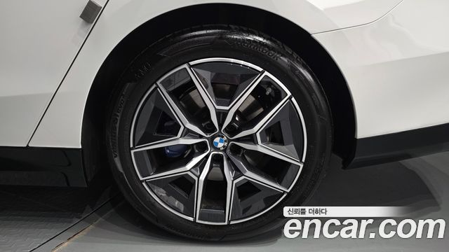 BMW 5-Series 2026 — photo 7