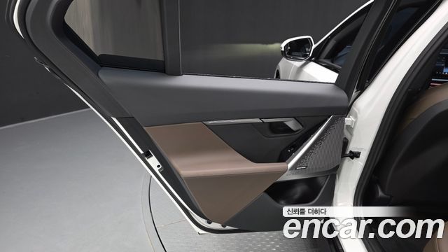 BMW 5-Series 2026 — photo 15