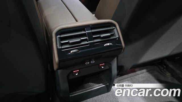 BMW 5-Series 2026 — photo 33