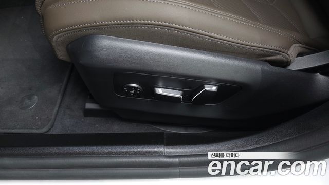 BMW 5-Series 2026 — photo 35