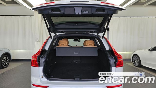 Volvo XC60 2023 — photo 20