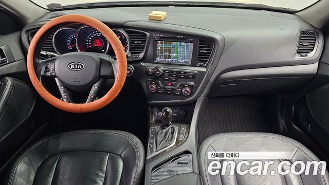 Kia K5 2011 — photo 7