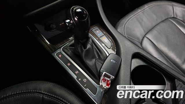 Kia K5 2011 — photo 9