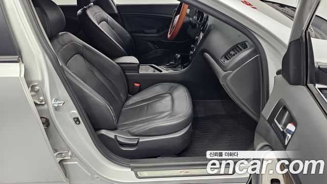 Kia K5 2011 — photo 12