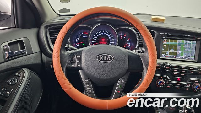Kia K5 2011 — photo 13