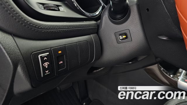 Kia K5 2011 — photo 18