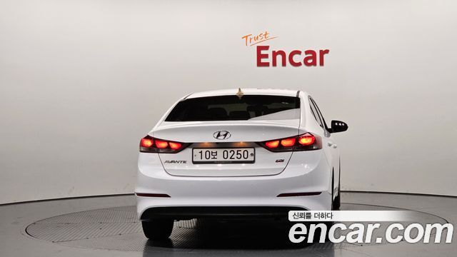 Hyundai AVANTE 2016 — photo 4
