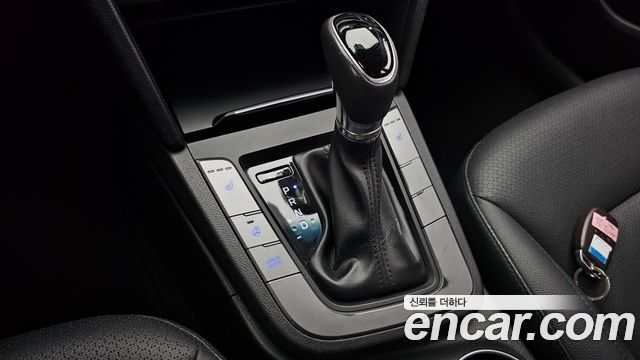 Hyundai AVANTE 2016 — photo 9