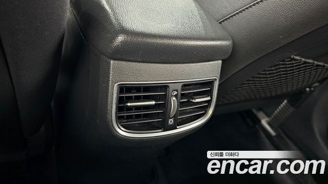 Hyundai AVANTE 2016 — photo 19