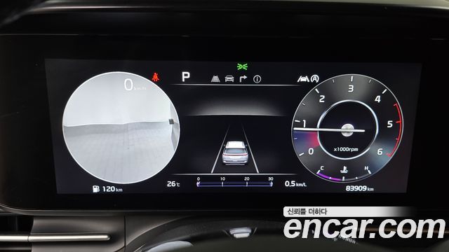 Kia Canival 2023 — photo 8