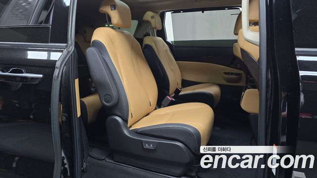 Kia Canival 2023 — photo 12