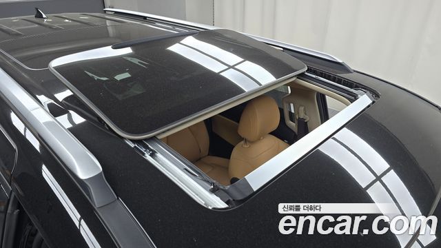 Kia Canival 2023 — photo 17