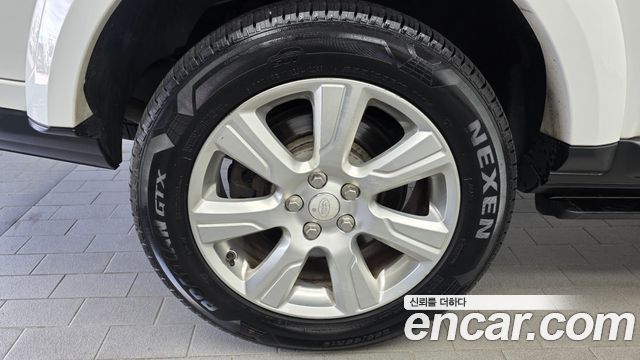 Land Rover Discovery 2014 — photo 5