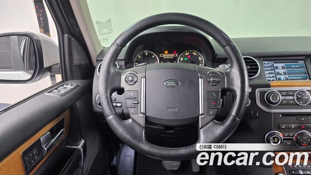 Land Rover Discovery 2014 — photo 13