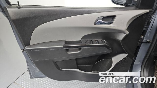 Chevrolet Korea Aveo 2015 — photo 14