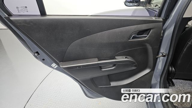 Chevrolet Korea Aveo 2015 — photo 15