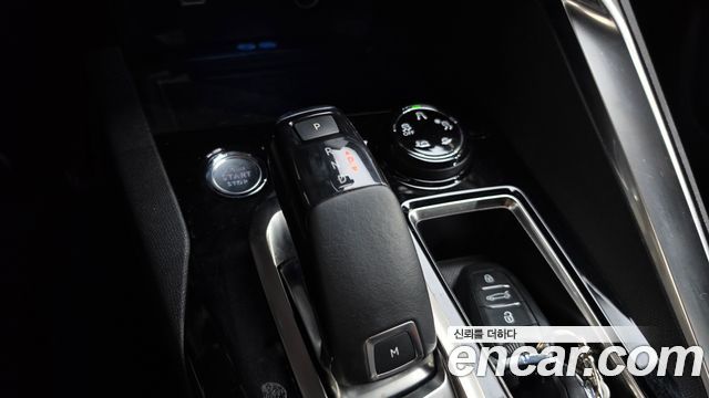 Peugeot 3008 2019 — photo 9