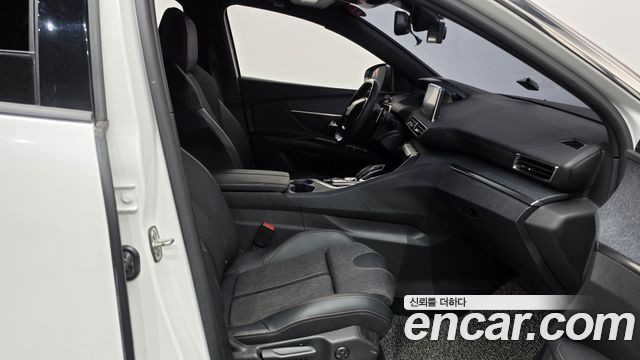Peugeot 3008 2019 — photo 11