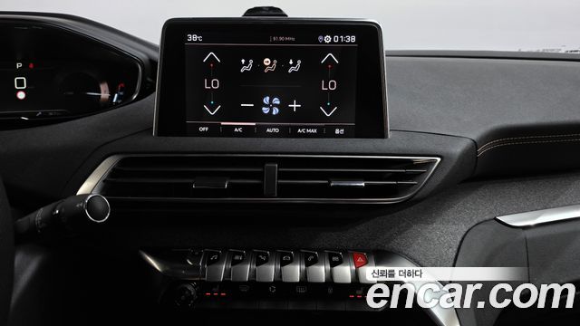 Peugeot 3008 2019 — photo 14