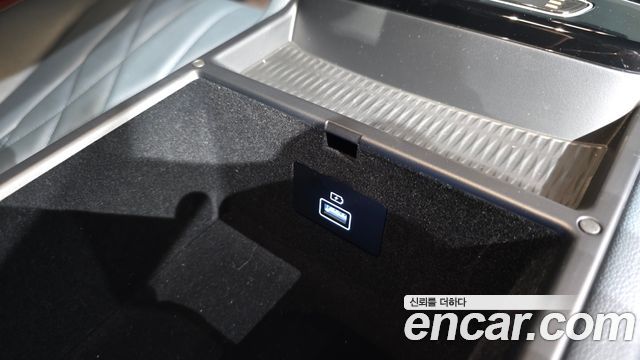 Genesis G80 2021 — photo 32