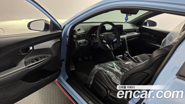 Hyundai Veloster 2022 — photo 10