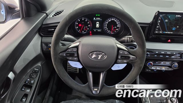 Hyundai Veloster 2022 — photo 15