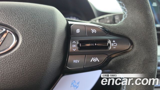 Hyundai Veloster 2022 — photo 18
