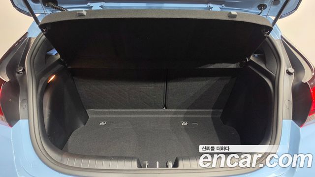 Hyundai Veloster 2022 — photo 19