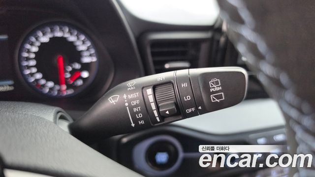 Hyundai Veloster 2022 — photo 20