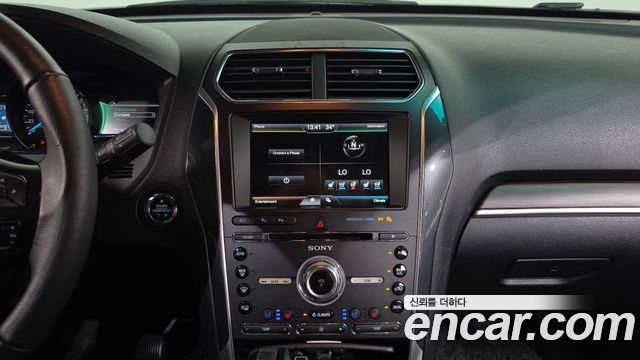 Ford Explorer 2016 — photo 12