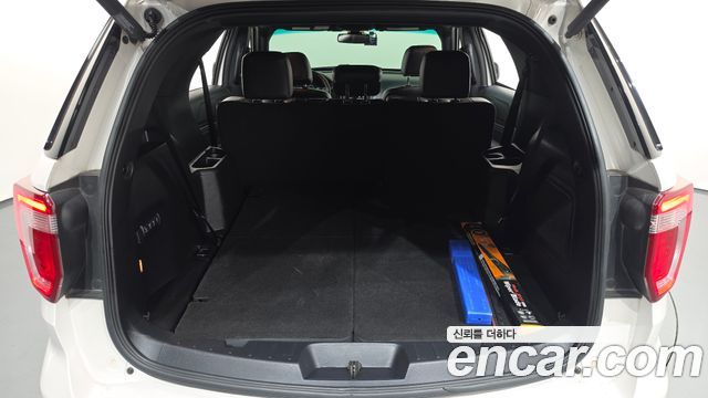 Ford Explorer 2016 — photo 16