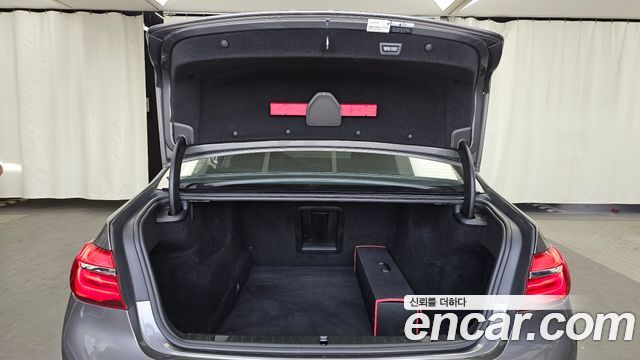 BMW 7-Series 2016 — photo 20