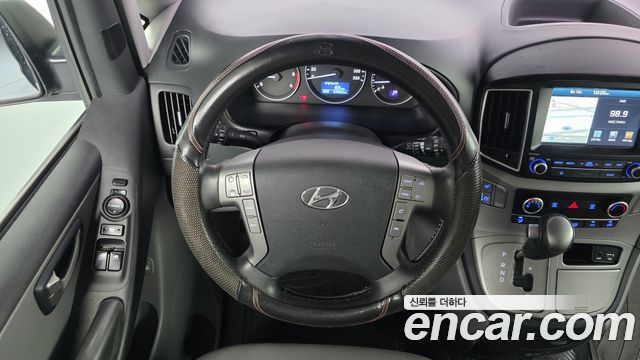 Hyundai Starex 2018 — photo 13