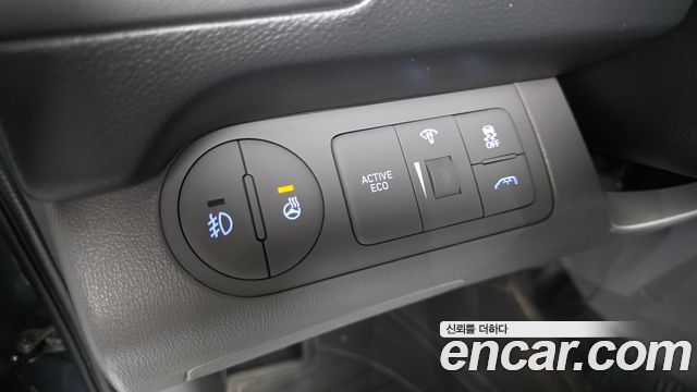 Hyundai Starex 2018 — photo 16