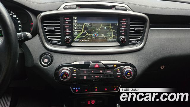 Kia Sorento 2016 — photo 14