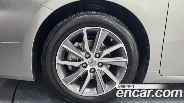 Lexus ES 2016 — photo 5
