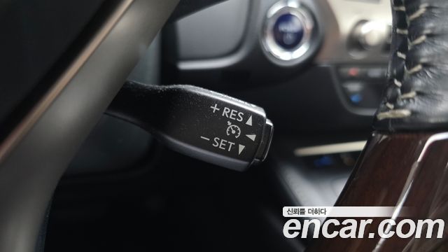 Lexus ES 2016 — photo 27