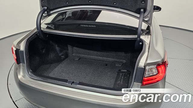 Lexus ES 2016 — photo 34