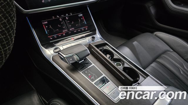 Audi A7 2021 — photo 12