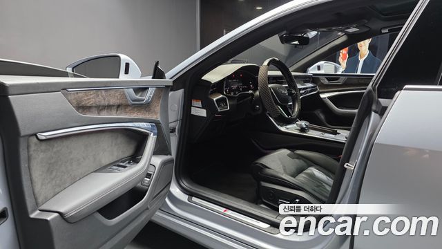 Audi A7 2021 — photo 13