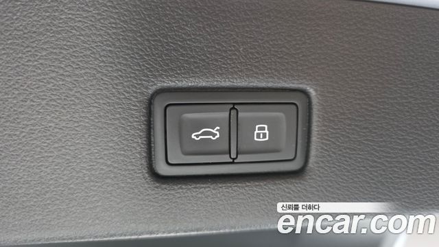 Audi A7 2021 — photo 21