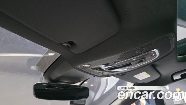Audi A7 2021 — photo 25