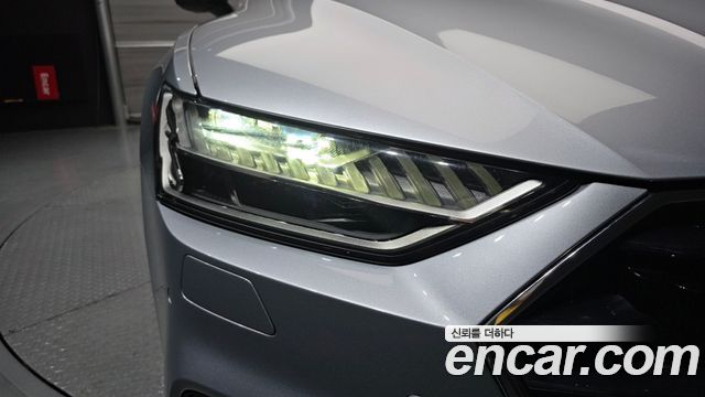 Audi A7 2021 — photo 8